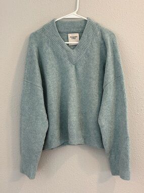 Abercrombie & Fitch Sweater Light Blue Women's (size M)